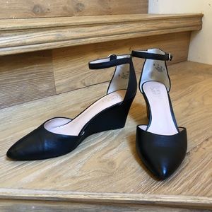 Black Wedge Franco Sarto pumps